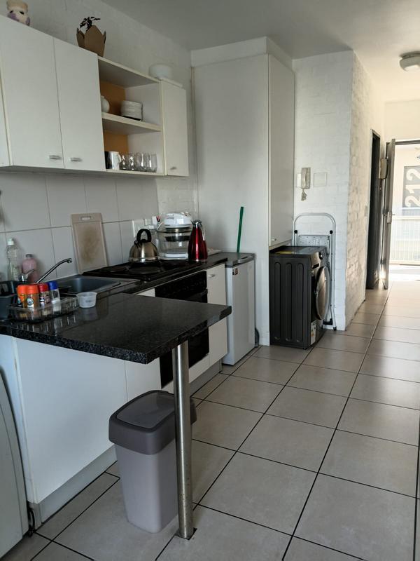 To Let 1 Bedroom Property for Rent in Brooklyn Western Cape